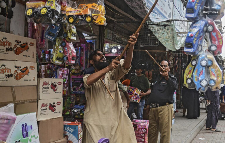 حکومت نے بازاروں، کیفوں اور شادی ہالوں کی بندش کے لیے وقت مقرر کیا۔