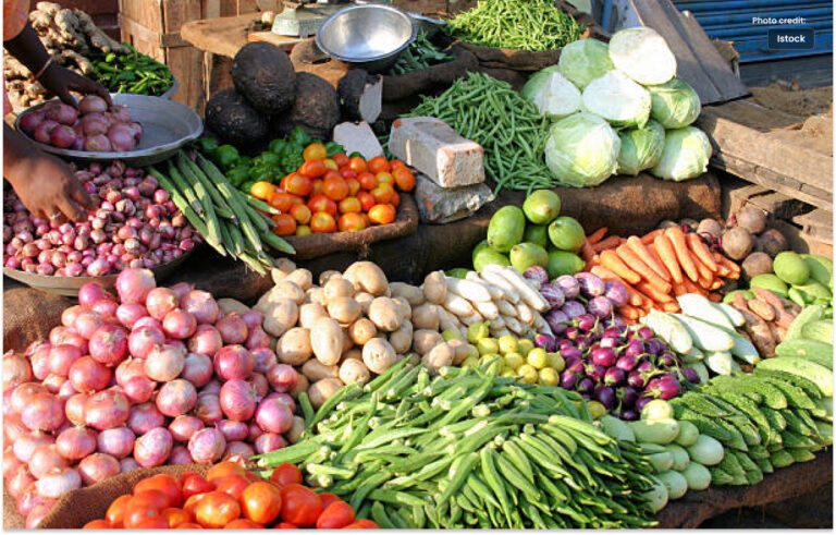 رمضان کے دوران پھلوں اور سبزیوں کی قیمتوں میں ریکارڈ توڑ اضافہ