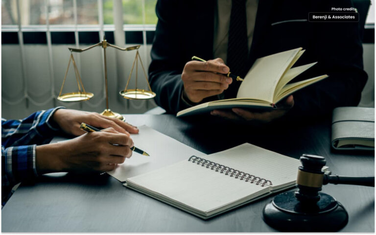 وکیل کیسے تلاش کریں؟