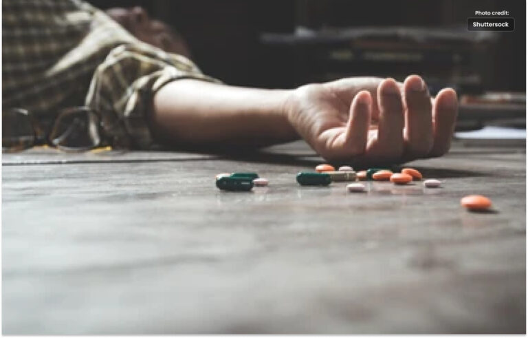 کراچی کے ایک خاندان  نے مالی مشکلات سے تنگ آکر خودکشی کی کوشش، بچہ جاں بحق