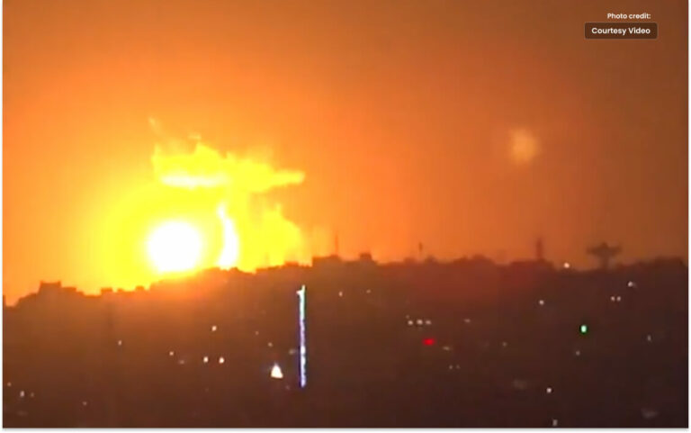 اسرائیلی جیٹ طیاروں کا لبنان اور غزہ پر حملہ