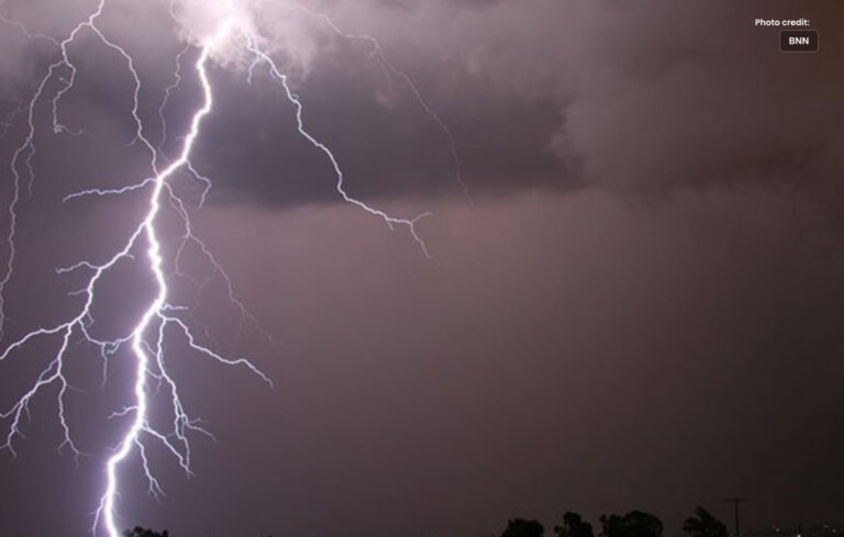 تھرپارکر میں آسمانی بجلی گرنے سے 6 افراد جاں بحق