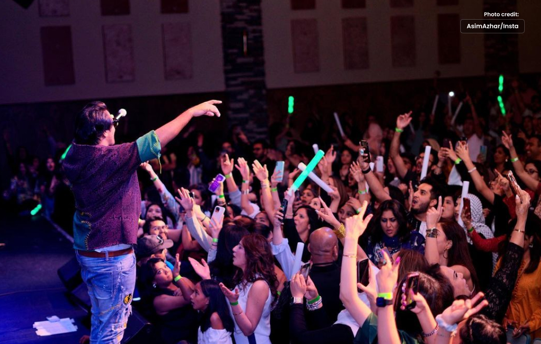 امریکی کنسرٹ میں عاصم اظہر پر عوامی ٹرول، عاصم اپنے موٹے جسم پر شرمندہ