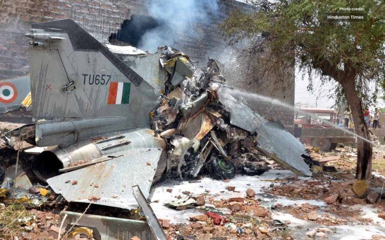 بھارت کا ایک اور مگ 21 طیارہ تباہ
