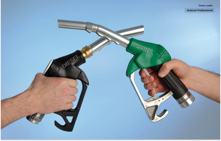 حکومت کا پیٹرول اور ڈیزل کی قیمتوں میں بڑی کمی کا اعلان