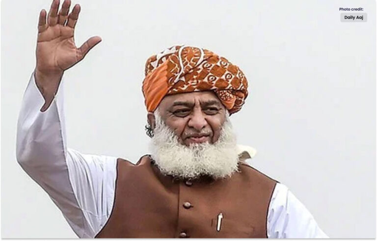 مولانا فضل الرحمان تھائی لینڈ کے دورے پر روانہ