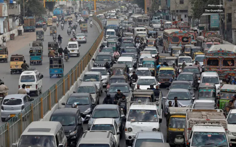 کراچی ضلع وسطی کی آبادی سب سے زیادہ