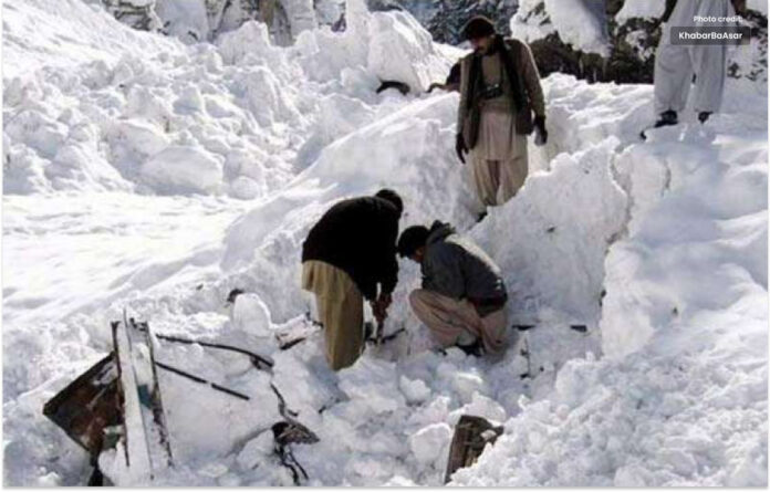 گلگت بلتستان کے ضلع استور میں برفانی تودہ گرنے سے کئی افراد جاں بحق