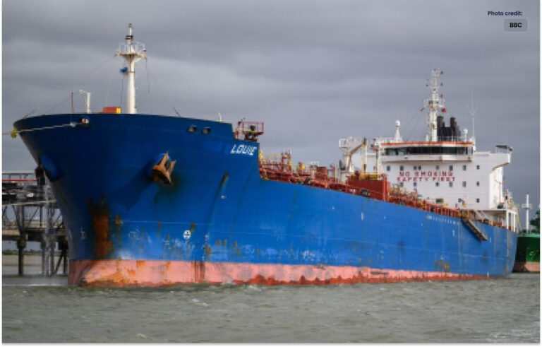 روسی خام تیل کاپہلا ٹینکر کراچی بندرگاہ پہنچ گیا