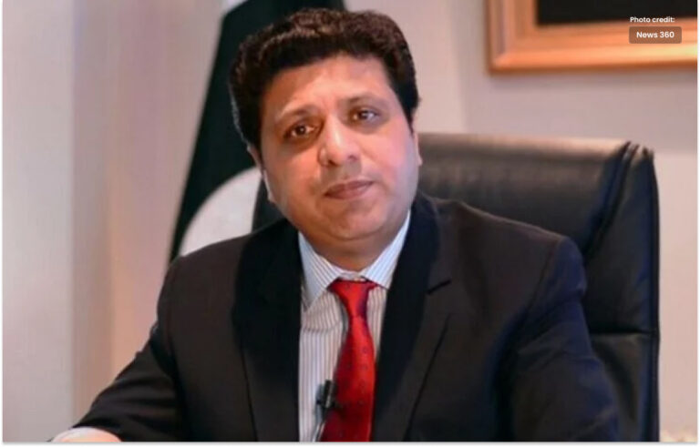 طارق ملک، چیئرمین نادرا کے عہدے سے مستعفی