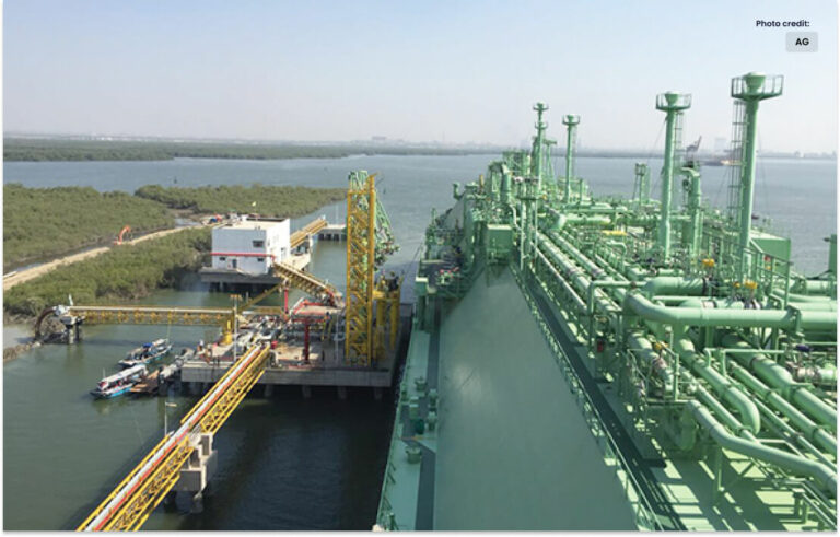 پاکستان نے ایل این جی پلانٹس لگانے کی دعوت دے دی