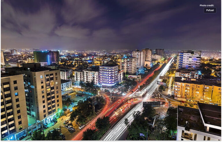 کراچی تاریخ کے آئینے میں