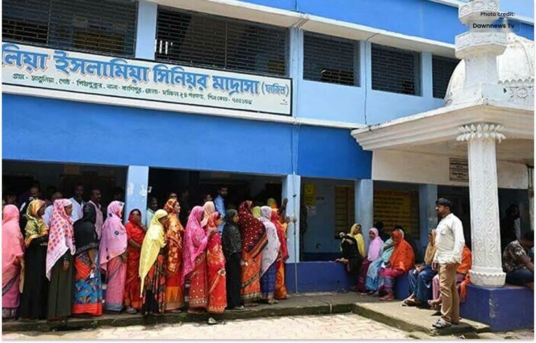 بھارت، بنگال میں انتخابی جھڑپوں میں سات افراد ہلاک