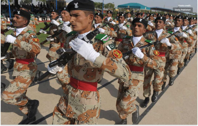 رینجرز  نے اسلحہ اسمگل کرنے والے بھارتیوں کو گرفتار کر لیا