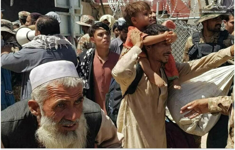 پاکستان غیر قانونی تارکین پر نظر ثانی نہیں کرے گا
