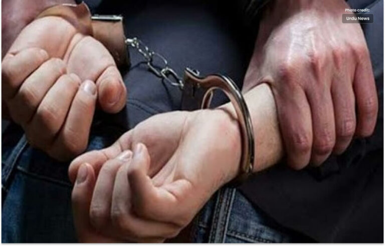 کھڑکی پر کھڑے ہو کر فحش حرکات کرنے والامجرم گرفتار