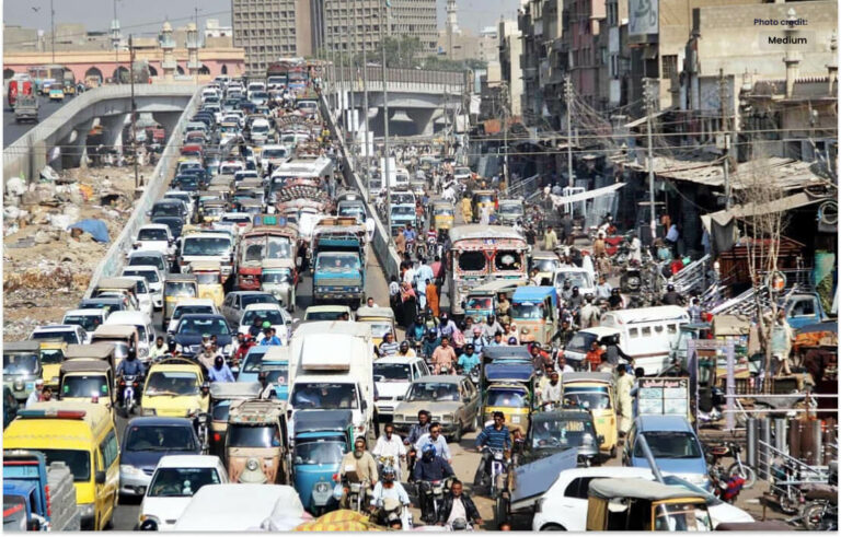 ٹریفک حادثات پر قابو پانے کے لئے سخت قوانین جاری