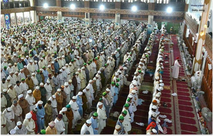 مسلمان آج جمعتہ الوداع مذہبی عقیدت و احترام سے منا رہے ہیں