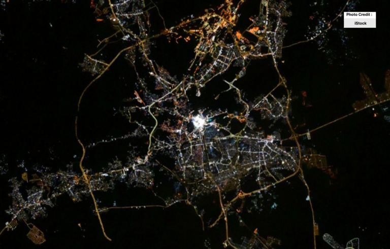 خانہ کعبہ کی جگمگاتی ہوئی تصویر وائرل